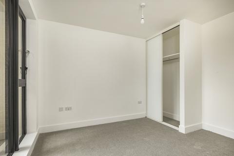 1 bedroom flat to rent, Medway Street Chatham ME4