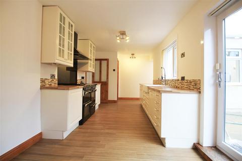 20 Bearswood Close, Hyde, SK14 5NR
