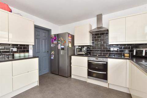 8 Lauriston Close, Ramsgate, CT11 0LZ
