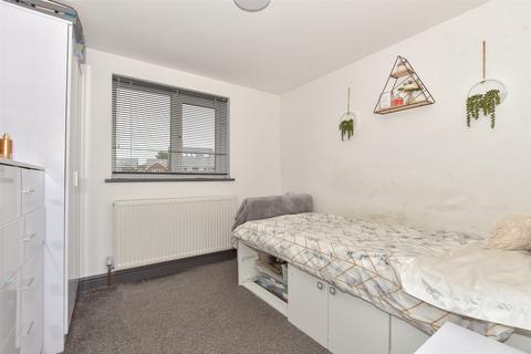 8 Lauriston Close, Ramsgate, CT11 0LZ