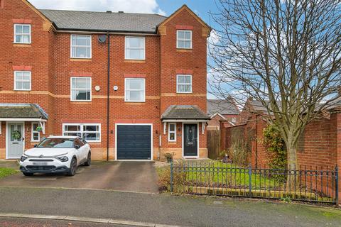 3 bedroom end of terrace house for sale, Ashford Drive, Appleton, Warrington