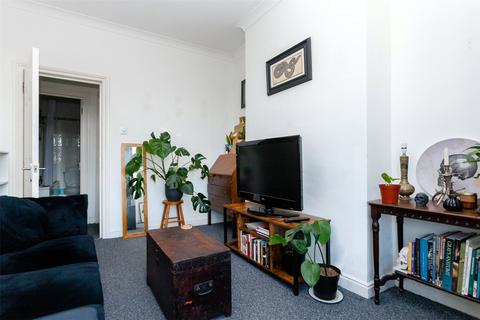 3 bedroom flat to rent, Forest Road, Walthamstow, E17