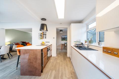 17 Brookside, Wokingham, RG41 2ST