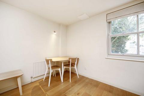 1 bedroom flat to rent, Earl's Court Square, London SW5