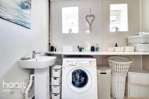 128 Ambleside, Birmingham, B32 3HY