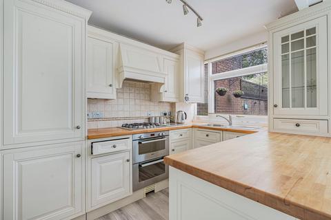 2 bedroom terraced house for sale, Riverside Road, Staines-upon-Thames, TW18