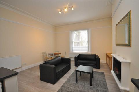 1 bedroom apartment to rent, Binswood Avenue, Leamington Spa