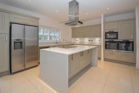 5 bedroom detached house for sale, Woodside Place, Great Warley, Brentwood