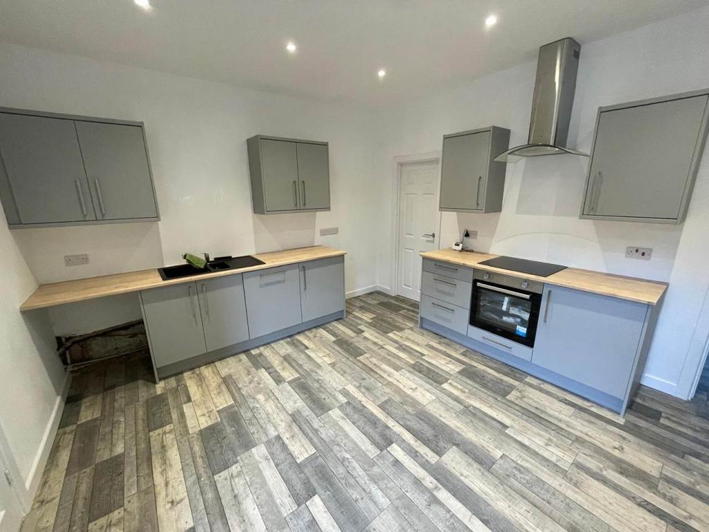 Kitchen 1