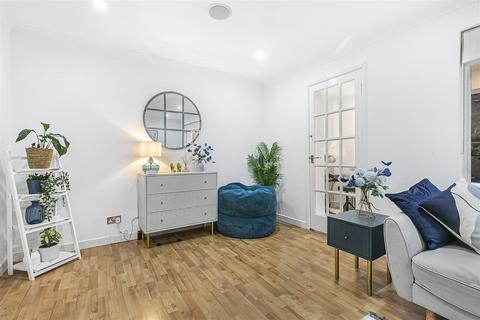 9 Caleta Close, Caversham, Reading, RG4 5BW