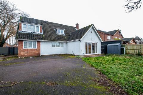 4 bedroom detached house to rent, Drayton Road, Bletchley, Milton Keynes