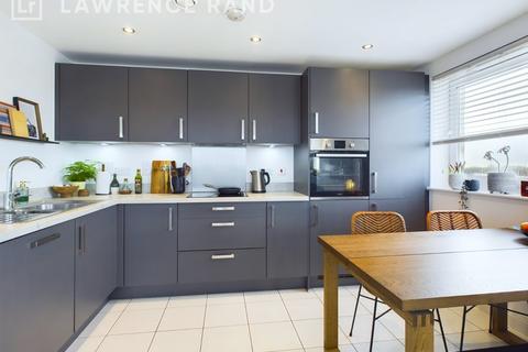 1 bedroom flat for sale, Perkins Gardens, Ickenham, Uxbridge, Middlesex, UB10