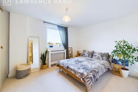 1 bedroom flat for sale, Perkins Gardens, Ickenham, Uxbridge, Middlesex, UB10