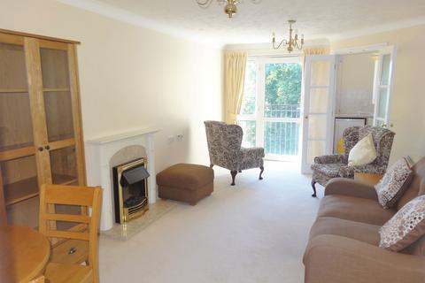 1 bedroom flat for sale, Byron Court, Stockbridge Road, Chichester, West Sussex, PO19 8ES