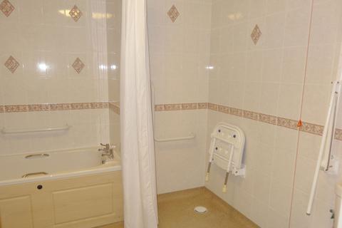 1 bedroom apartment for sale, Byron Court, Stockbridge Road, Chichester, West Sussex, PO19 8ES