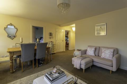 2 bedroom flat for sale, Otley Road, Guiseley LS20