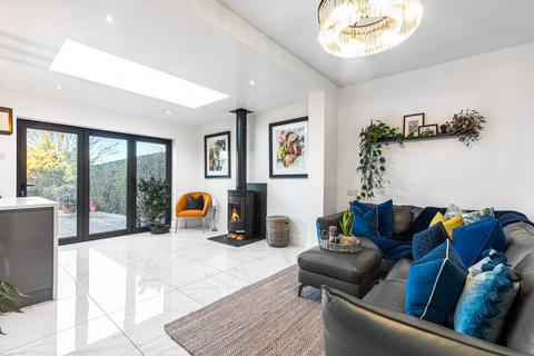 24 Beeby Road, Scraptoft, Leicester, LE7 9SG