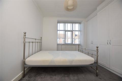 2 bedroom apartment to rent, Churchfields, London, E18