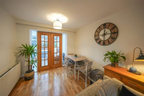 37 Brackenridge, Burnopfield, Newcastle Upon Tyne, NE16 6LH