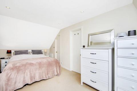 2 bedroom flat to rent, Kimber Road, Earlsfield, London, SW18