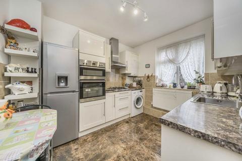 3 bedroom maisonette for sale, Page Street, London NW7