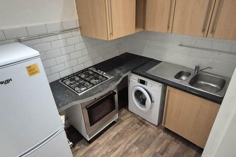 2 bedroom flat to rent, Dixon Road, Govanhill