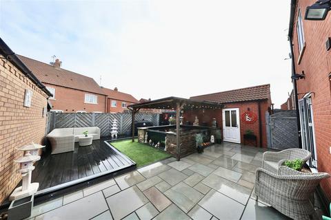 3 bedroom detached house for sale, Paddock Way, Kingswood, Hull