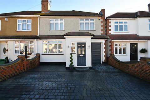 4 bedroom semi-detached house for sale, Winchester Road, Bexleyheath DA7