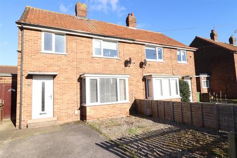 3 bedroom semi-detached house for sale, Wold View, Brough