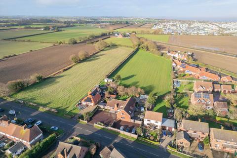 4 bedroom detached house for sale, Yarmouth Road, Ormesby