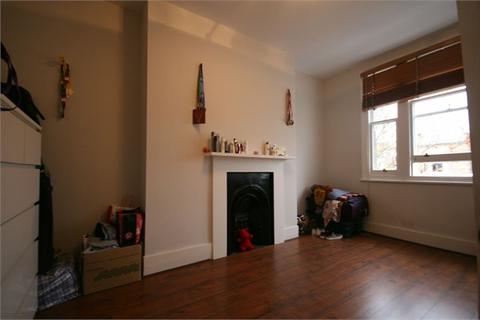 2 bedroom detached house to rent, Offley Road, London SW9