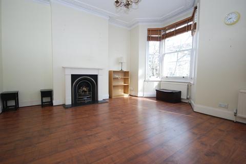 2 bedroom detached house to rent, Offley Road, London SW9