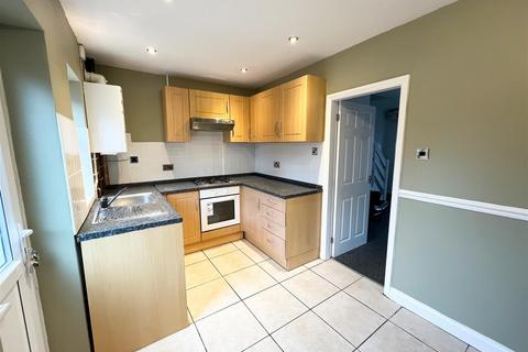 2 bedroom terraced house to rent, Old Mill Lane, Macclesfield