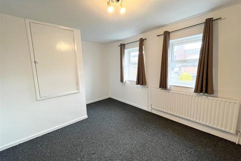 2 bedroom terraced house to rent, Old Mill Lane, Macclesfield