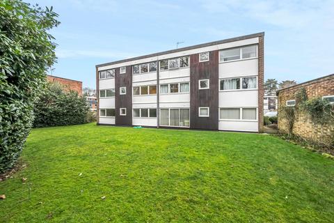 2 bedroom flat for sale, High Point, Weybridge, KT13