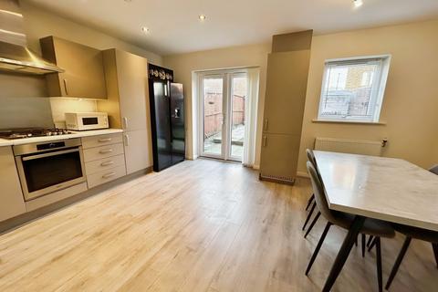 4 bedroom house to rent, Mawson Road, Manchester, Greater Manchester, M13