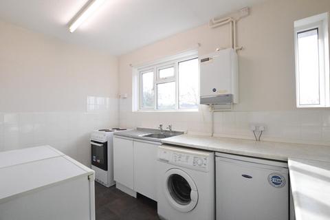 2 bedroom maisonette to rent, Beech Road, St Albans, AL3