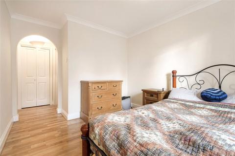 2 bedroom flat to rent, Abbotts Court, Winchester SO23