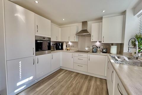 16 Martletts Close, Peacehaven, BN10 8FW