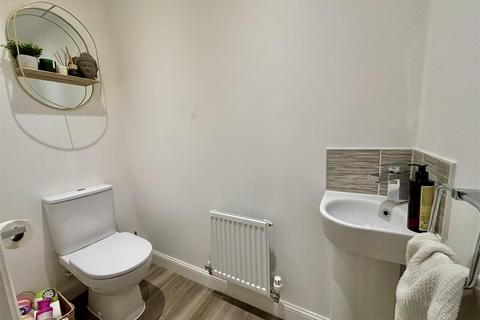 16 Martletts Close, Peacehaven, BN10 8FW
