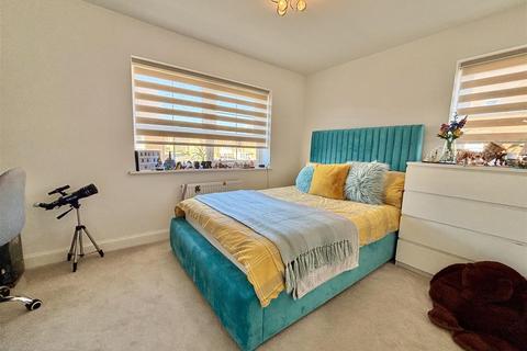 16 Martletts Close, Peacehaven, BN10 8FW