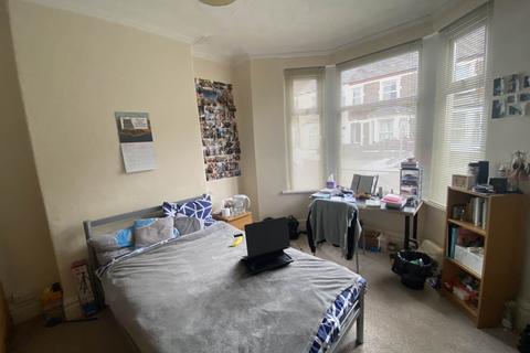 4 bedroom terraced house to rent, Glenroy Street, Roath, Cardiff