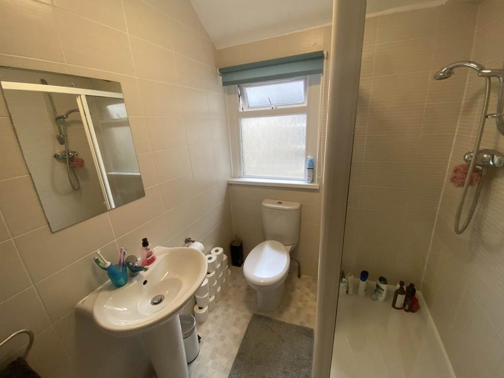 First Floor Shower R