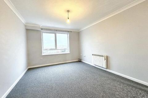 1 bedroom flat for sale, Margaret Court, South Coast Road, Peacehaven, BN10 7PQ