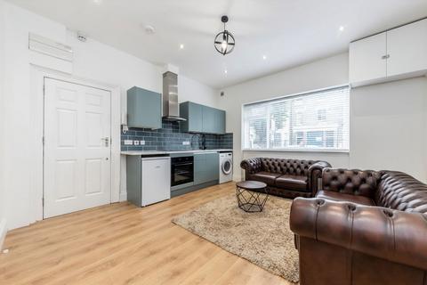 1 bedroom flat to rent, Devonport Road, London W12