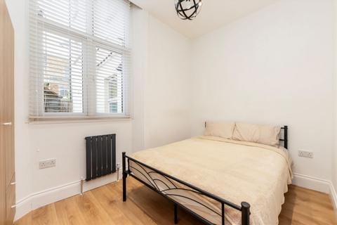 1 bedroom flat to rent, Devonport Road, London W12