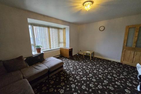 2 bedroom flat to rent, Ryedale House, Batley