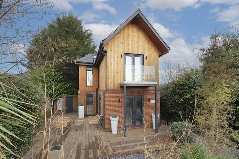 2 bedroom detached house for sale, Goudhurst Road, Horsmonden