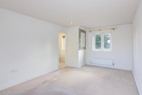 6 Lipman Way, Malmesbury, SN16 9FH