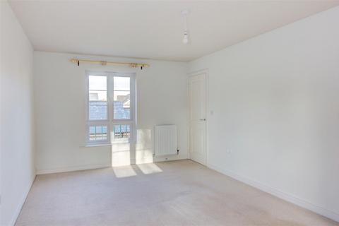 6 Lipman Way, Malmesbury, SN16 9FH
